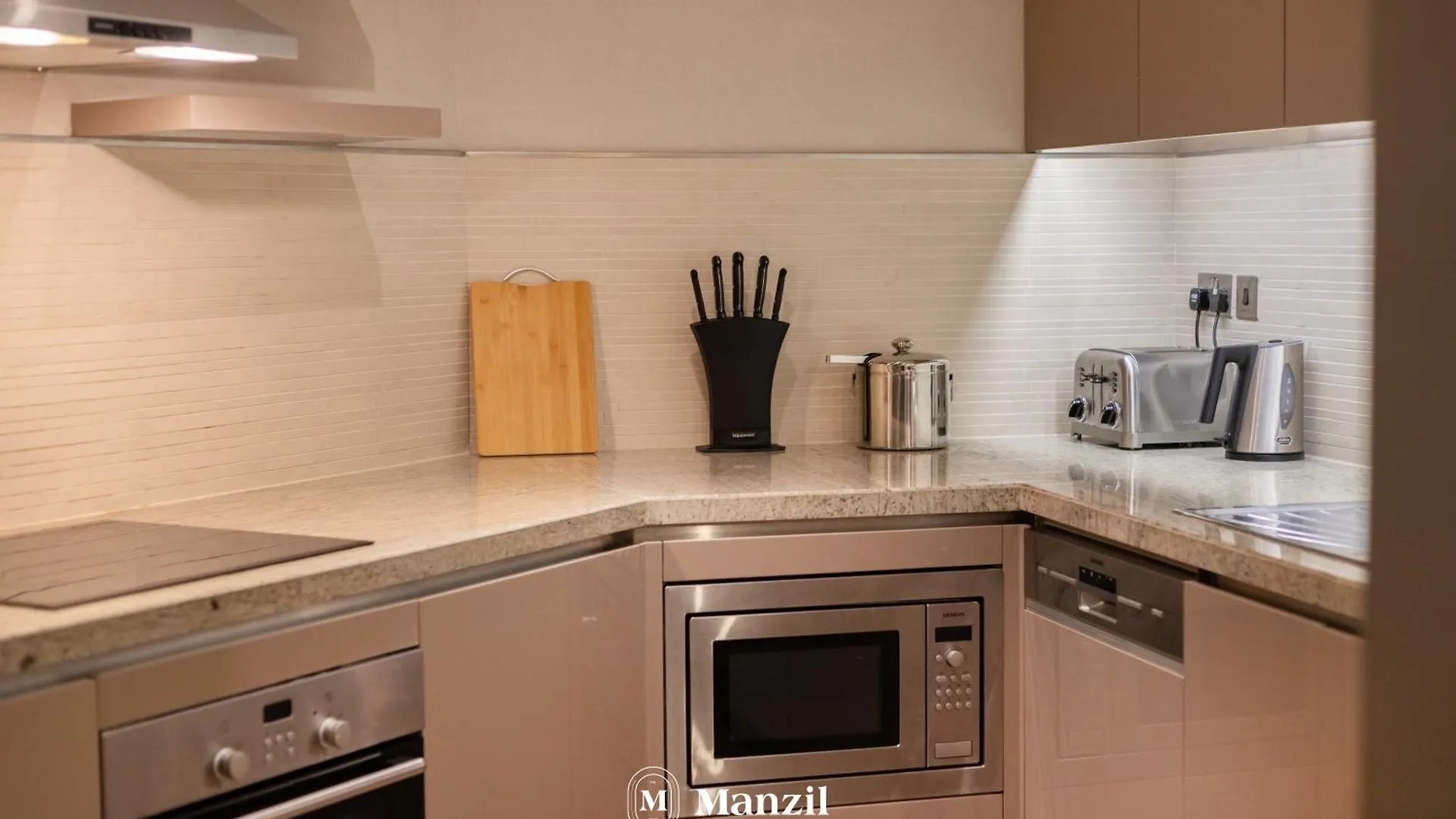 Luxury Studios & Apartments In Dubai Creek Heights, Near Wafi Mall & Dubai Frame