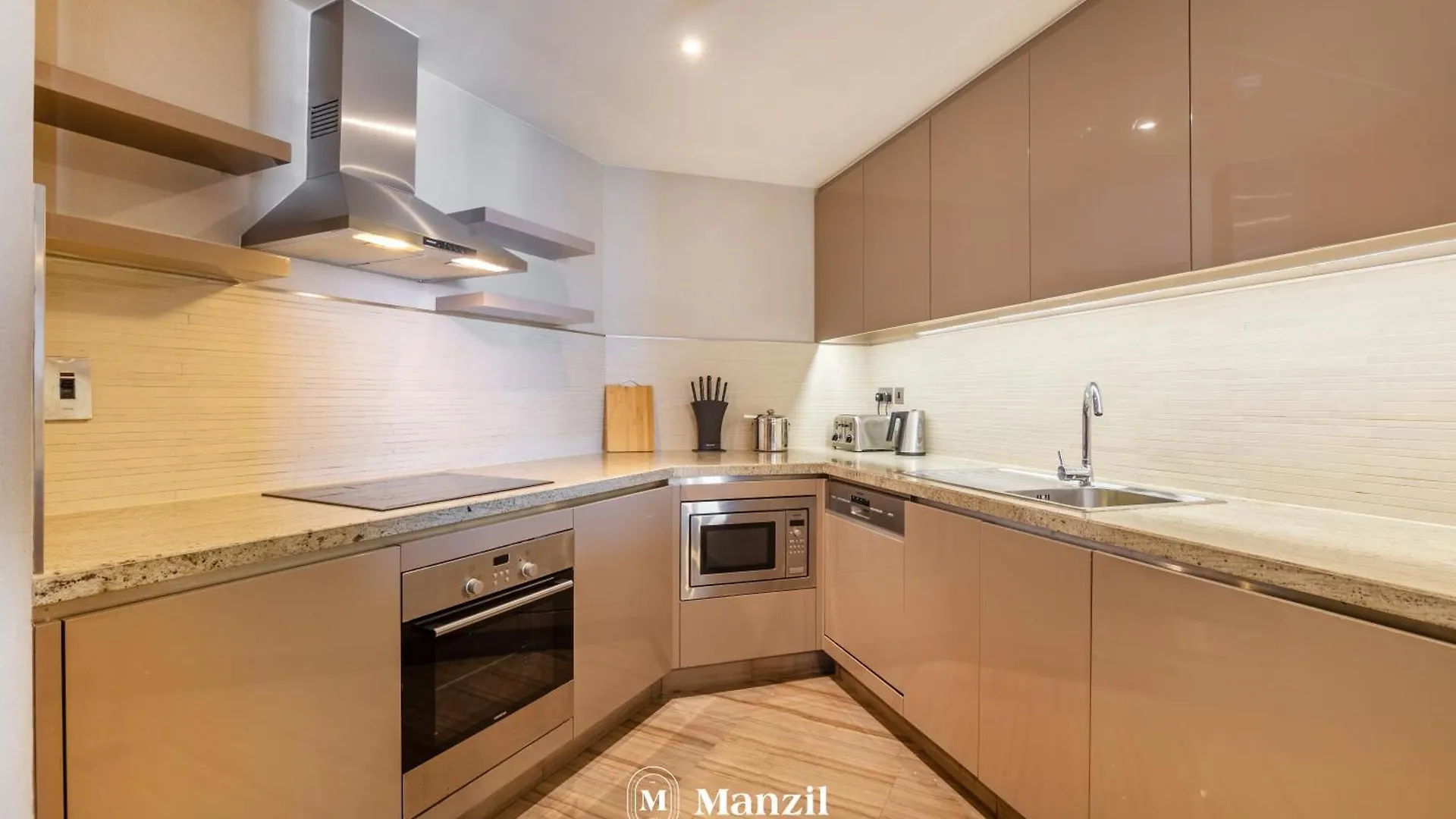 Luxury Studios & Apartments In Dubai Creek Heights, Near Wafi Mall & Dubai Frame